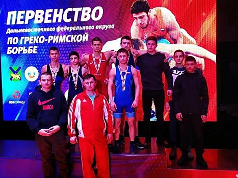 Борцы Забайкалья во Владивостоке завоевали две золотых медали