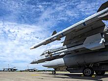 МиГи или F-16: США готовятся в небе над Украиной дать нам воздушный бой. Но боятся