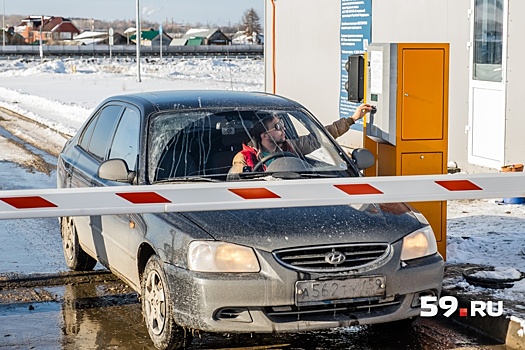 У нового терминала пермского аэропорта открыли дополнительный выезд с автомобильной парковки