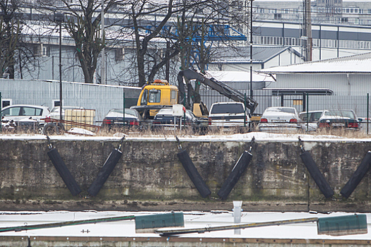 «Странная история»: Алиханов раскритиковал порядок эвакуации на штрафстоянку в Зеленоградске