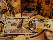 КС запретил штрафовать за "незаконные" валютные операции из-за санкций