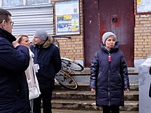 Алексей Воробьев обсудил с пущинцами вопрос ремонта подъездов