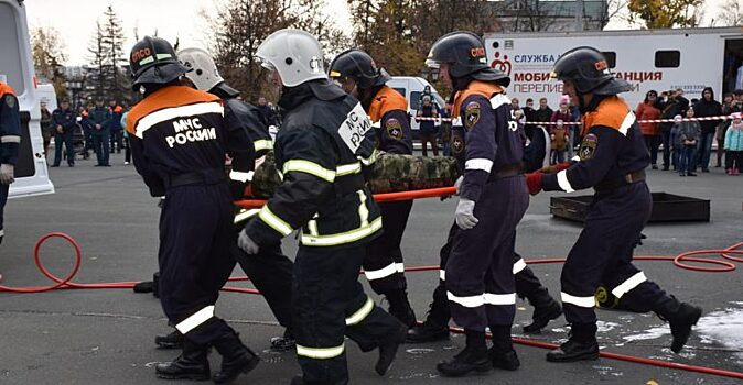 Тушили авто, спасали пострадавших: 87-летие гражданской обороны в Саранске отпраздновали с огоньком