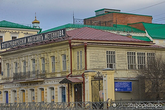 Реставратор "Дома Метенкова" провалил работу. Перед новым стоят "космические" задачи