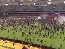 Несколько человек погибли из-за паники и стрельбы на похоронах экс-премьера Кении