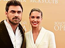 «Ухожу в декрет»: Беременная Агата Муцениеце сделала заявление