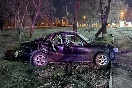 В Новошахтинске Hyundai опрокинулся в жестком ДТП