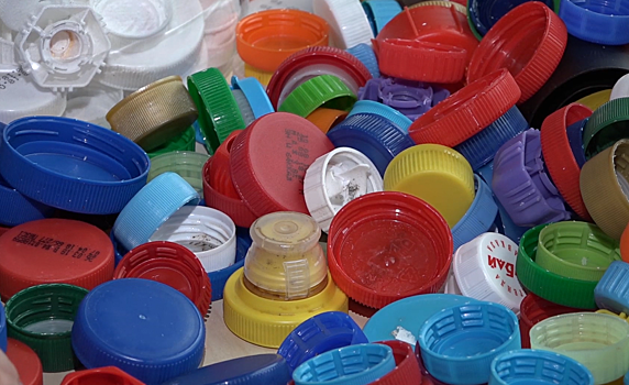 В Химках активисты собрали за два года пластиковых крышек на два миллиона рублей