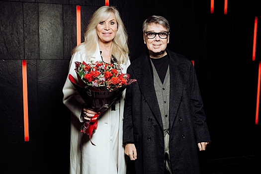 Валентин Юдашкин совершил редкий выход в свет с женой