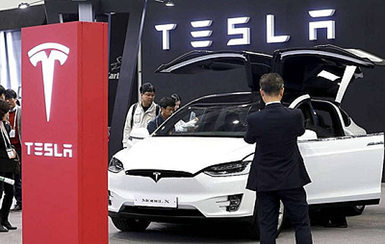 Tesla впервые предложила автострахование в США