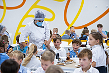 Никаких сосисок и макарон по-флотски: как прошла дегустация обедов, которые подают во всех школах Калининграда