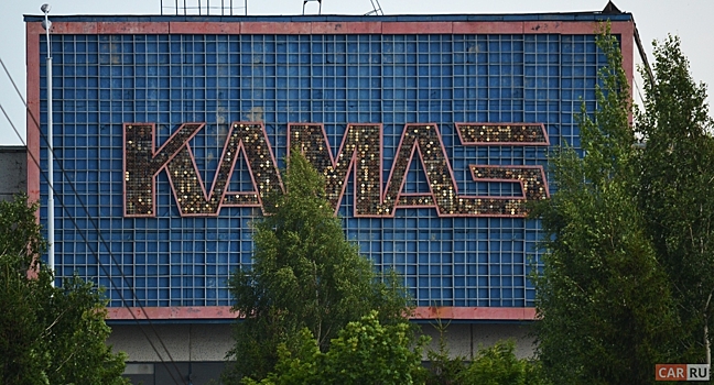 Выход беспилотных КамАЗов на трассы отложен