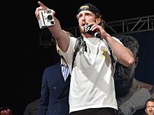 Логан Пол пригрозил отменить бой с Дэнисом из-за фотографий его девушки