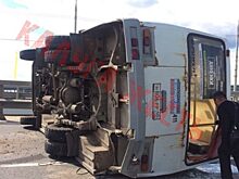 ПАЗ перевернулся на мосту через Оку