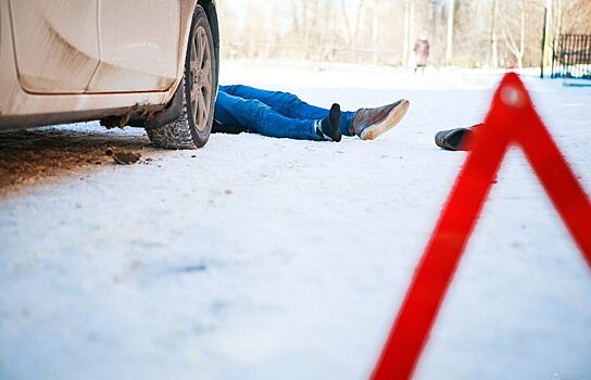 В Екатеринбурге Lada сбила 15-летнего подростка, спешившего на занятия