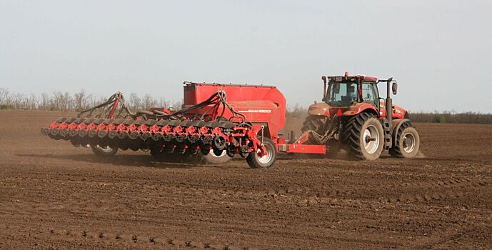 Юрий Слюсарь присвоил почетные звания лучшим работникам агропромышленного комплекса Дона