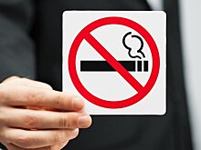 Онищенко предложил запретить продажу сигарет еще не родившимся детям