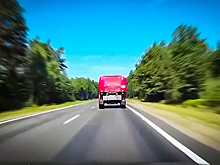 Озверевший МАЗ: супергрузовик, летящий 150 км/ч, попал на видео