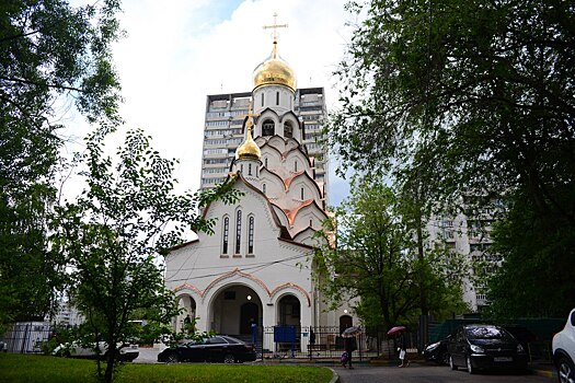 В Строгине достроили храм Новомучеников и Исповедников российских