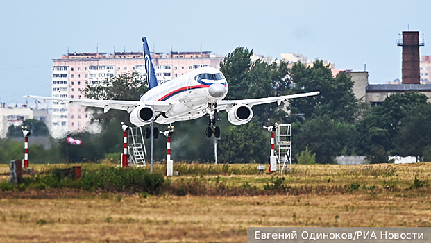 Авиаэксперт раскрыл детали инцидента с российским Superjet в Анталье