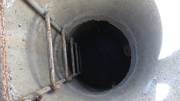 В Химках люди провалились в канализационные люки