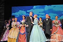 В Оренбурге «Джейн Эйр» открыла 83 театральный сезон в театре музкомедии