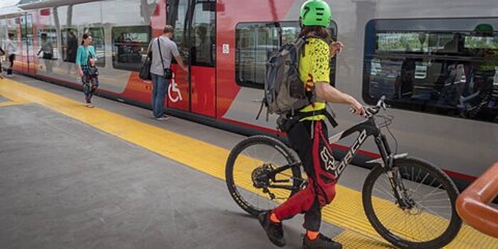 Эксперт напомнил, как провозить велосипед в столичном транспорте