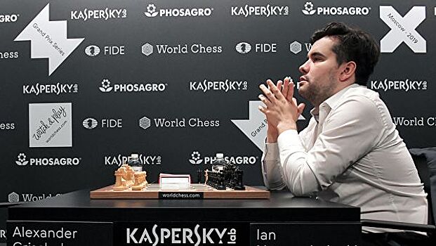 Непомнящий сохранил четвертое место в рейтинге FIDE