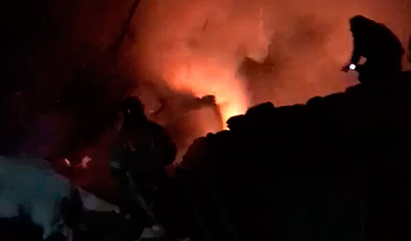 Пожар уничтожил жилые дома и мечеть в Дагестане