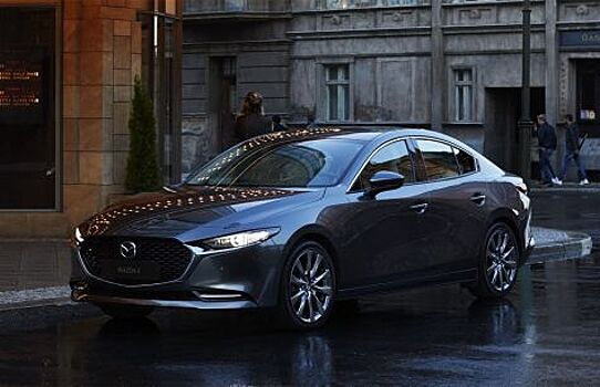 Новый седан Mazda 3 появится в России в октябре