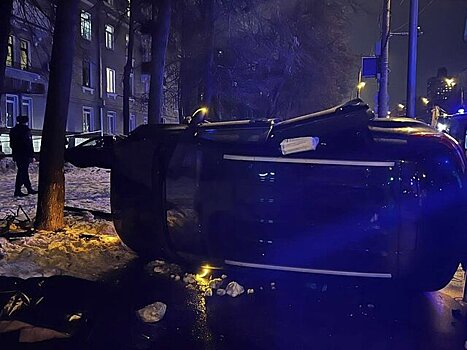 Автомобиль сбил женщину с двумя детьми в Москве