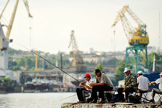 Миллиарды гривен: Киев потребует от Москвы денег за порты