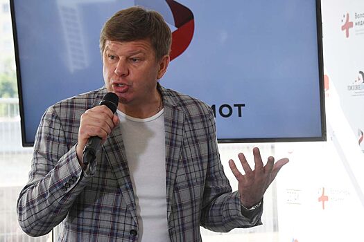 Губерниев ответил Большунову, назвавшему себя последним чемпионом ОИ по «нормальным» лыжам
