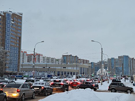 В Курске на проспекте Дериглазова образовалась автомобильная пробка