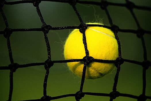 Теннис, Уимблдон, мяч: какой цвет использовался 100 лет назад, отказ от белых мячей, производители мячей, жалобы игроков