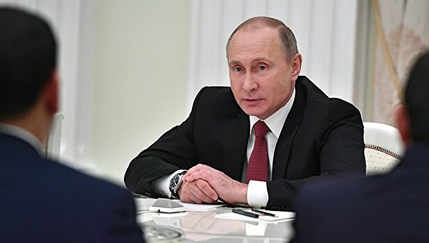 Путин продлил заморозку накопительной части пенсии
