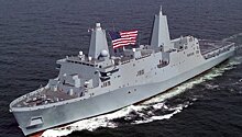 Корабль ВМС США произвел три выстрела при приближении иранских катеров