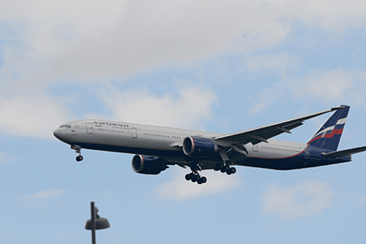 Аэрофлот решил платить пожилым бортпроводникам 200 000 рублей за добровольное увольнение