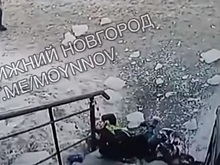 Мальчик, на которого упала глыба льда в Шахунье, выписался из больницы