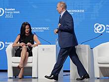 Телеведущую упрекнули за поведение во время беседы с Путиным