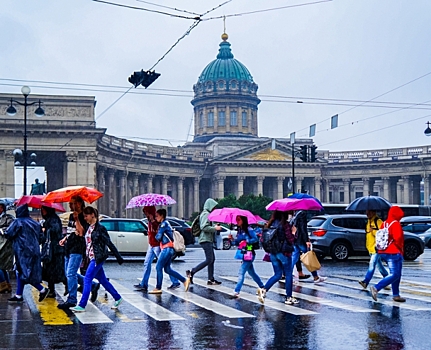 МЧС выпустило штормовое предупреждение о резком ухудшении погоды в Петербурге