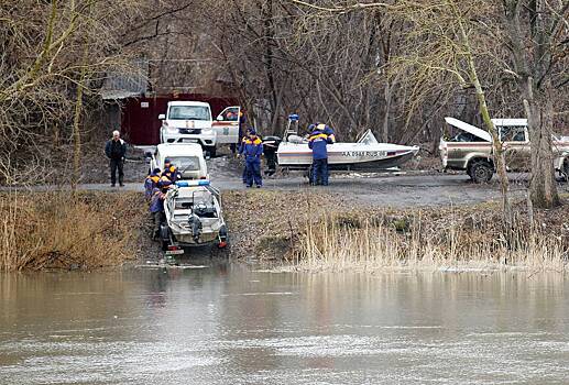 Жители подтопляемого российского города разобрали дамбу ради удобства