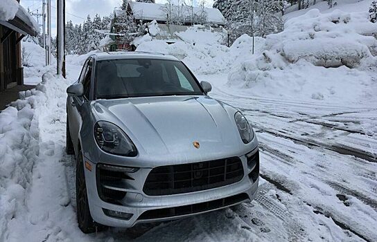 В Тюмени арестовали «Porsche Macan»: владелец не оплатил 459 штрафов