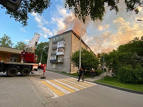 «Кредит плачу, а туалета нет»: жители дома в Светлогорске, где сгорела крыша, рассказали о последствиях пожара