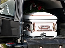 Помогать Беглову проводить «похоронную реформу» будет спецпредставитель с криминальными связями
