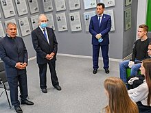 Рустам Минниханов: "Школы мы строим не для того, чтобы они стояли — максимально дети должны быть в школе"