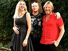 Дмитрий Харатьян с женой и сыном выступил на одной сцене