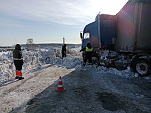 Трассу Екатеринбург — Тюмень перекрыли из-за ДТП двух грузовиков