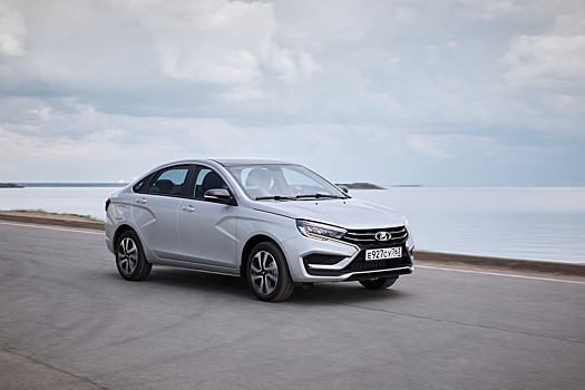 АвтоВАЗ снова повысил цены на Lada Vesta