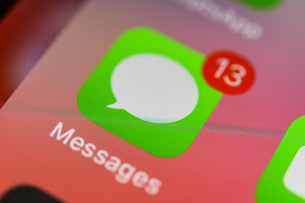 Apple добавит сквозное шифрование RCS-переписок в iOS 26.5